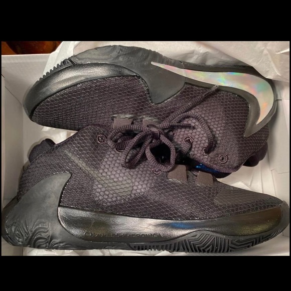 NIKE ZOOM FREAK BLACK-MULTI COLOR-BLUE SZ